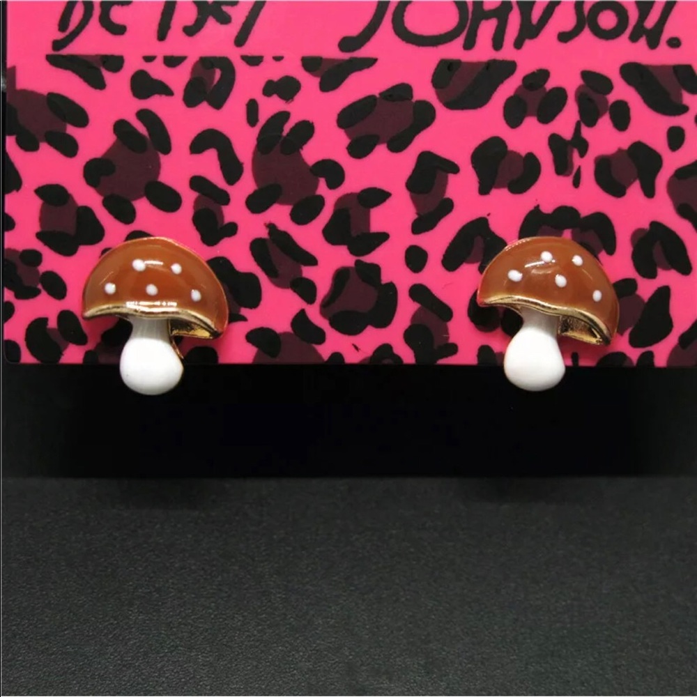 Mushroom earrings new with tags
